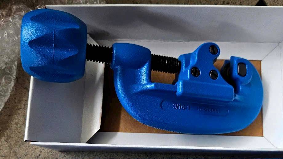 Dụng cụ cắt ống thép đúc thủy lực cầm tay