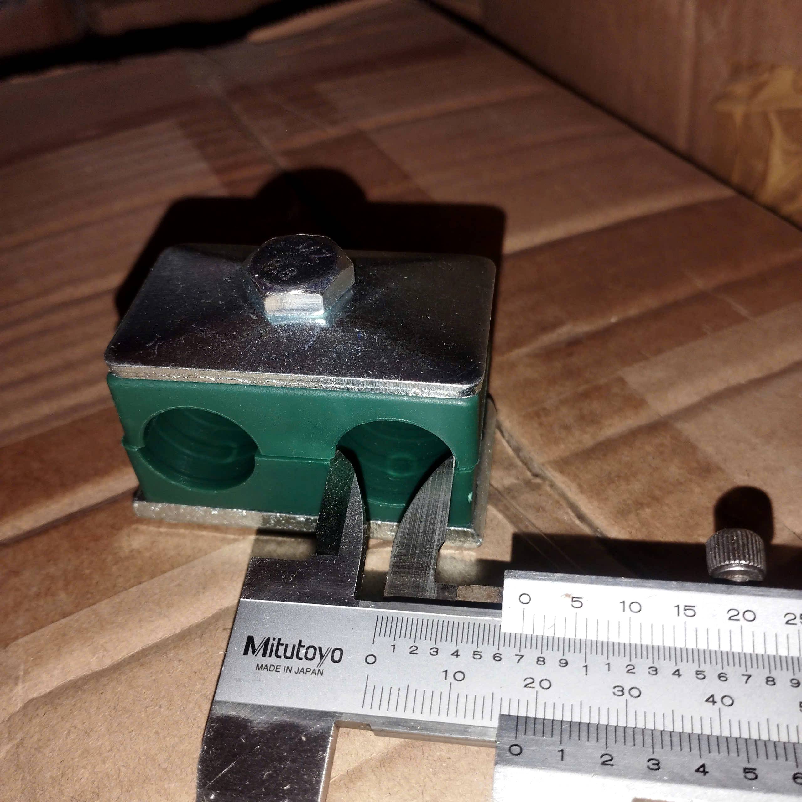 Kẹp ống đôi OD18mm