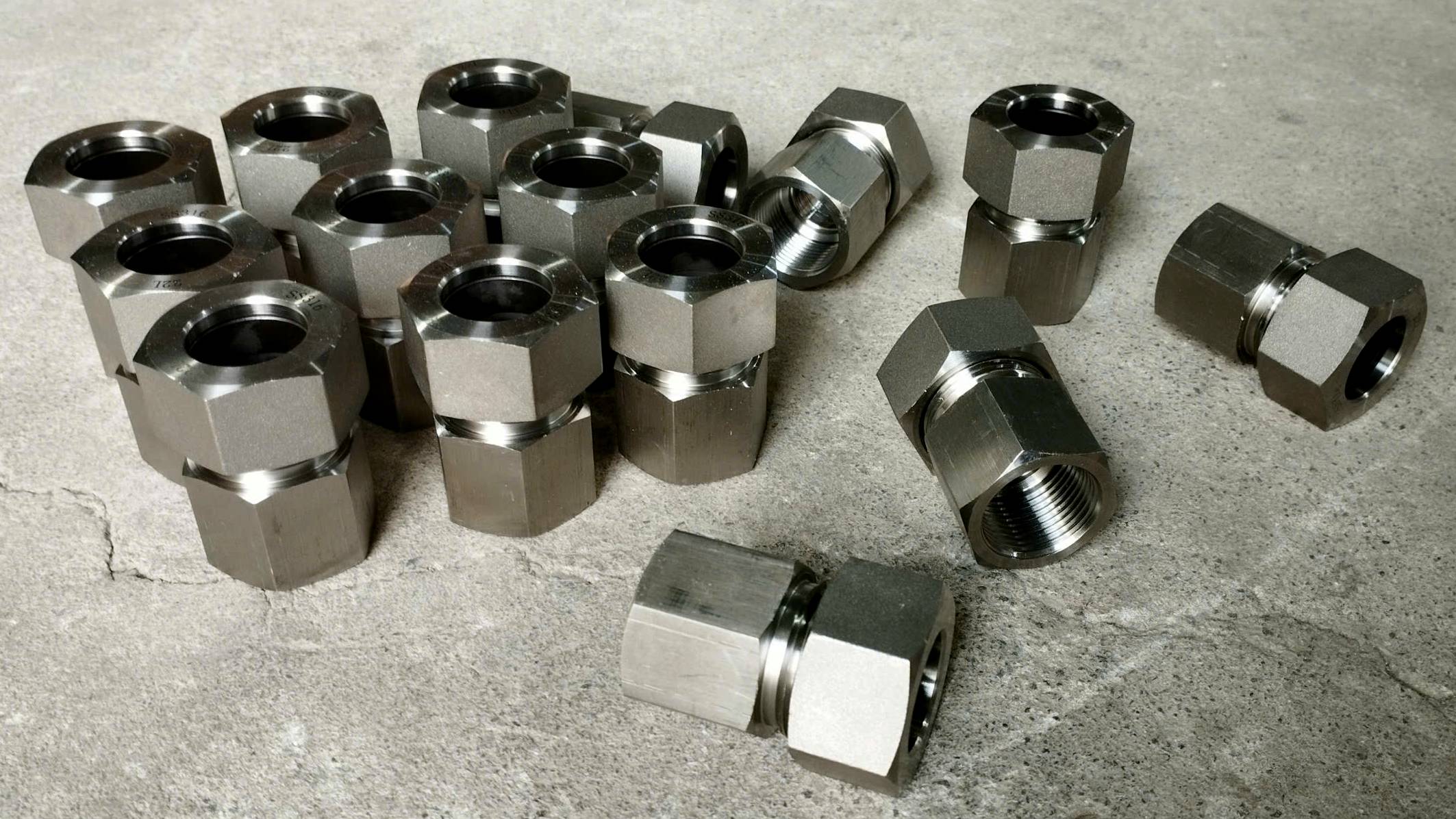 Nối thẳng F - M 3/4" BSPP - 22L inox, straight female union 3/4" BSPP thread 22L